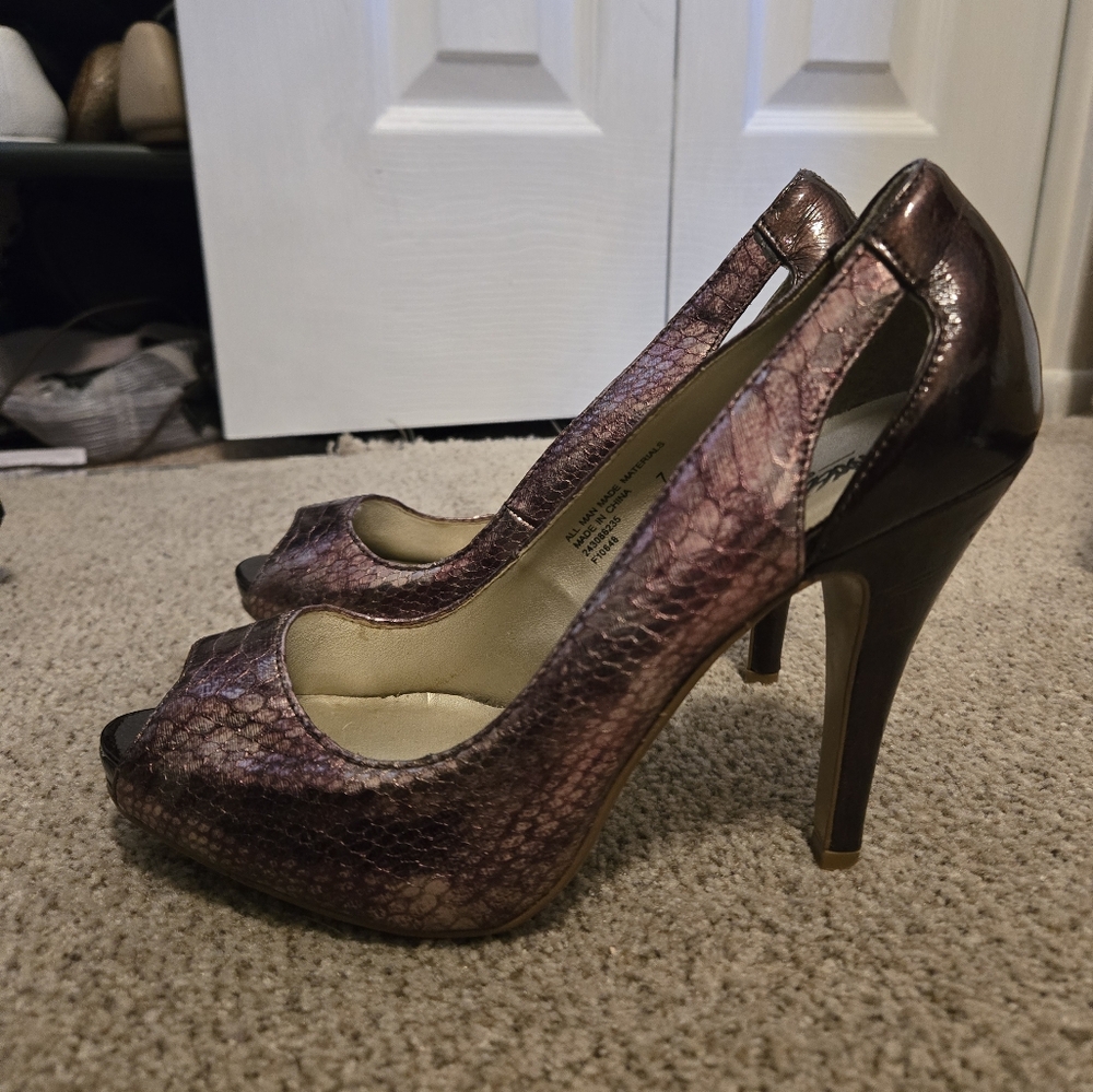 Elegant Brown Peep-Toe Heels